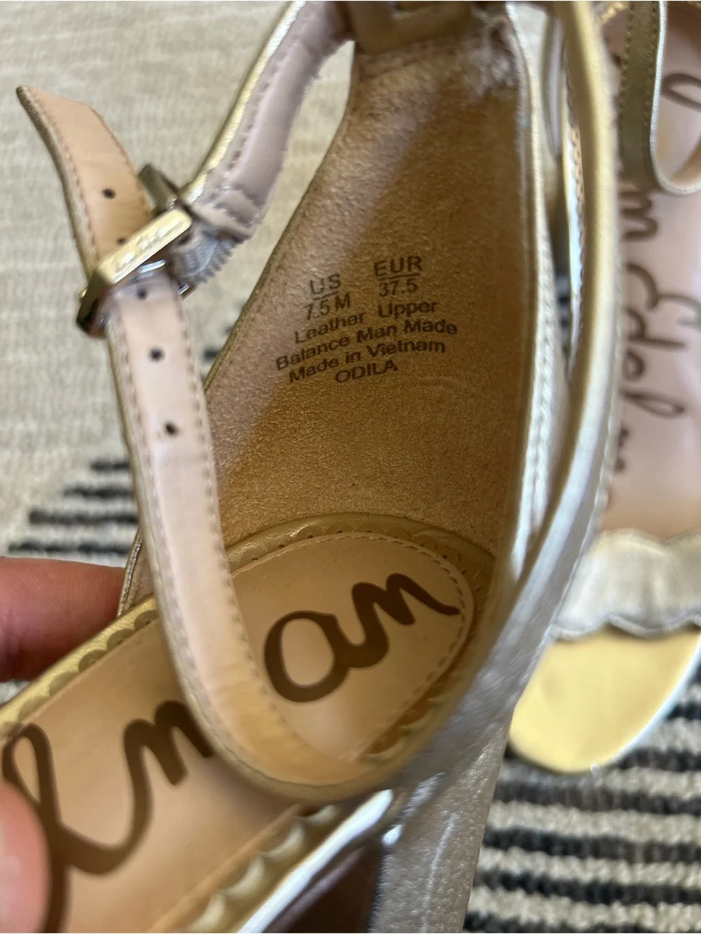 Sam Edelman Odila Metallic Gold Scalloped Block Heel Sandals - Size 7.5 - Picture 8 of 10